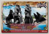 Пластиковый конструктор COBI Корабль Pirate Frigate с фигурками людей